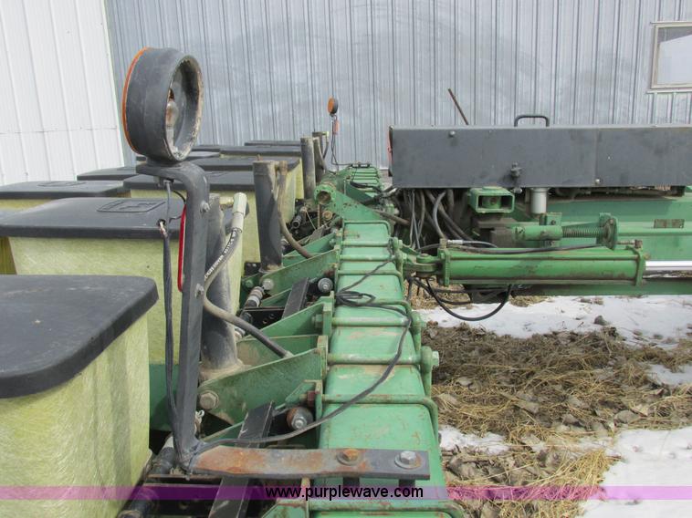 image for item K2041 John Deere 7000 planter