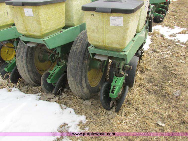 image for item K2041 John Deere 7000 planter