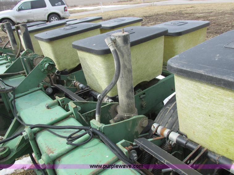 image for item K2041 John Deere 7000 planter