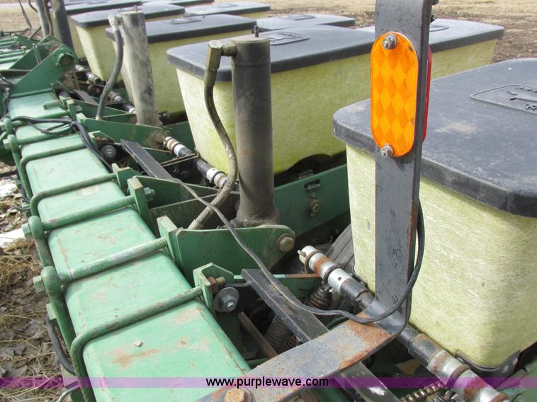 image for item K2041 John Deere 7000 planter