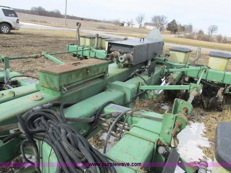 image for item K2041 John Deere 7000 planter