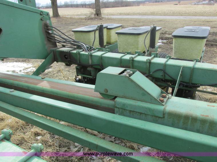 image for item K2041 John Deere 7000 planter