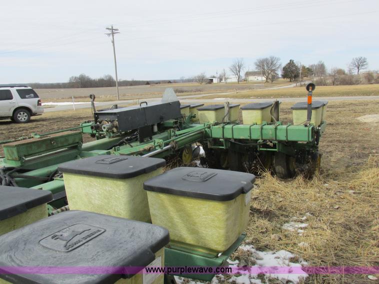 image for item K2041 John Deere 7000 planter