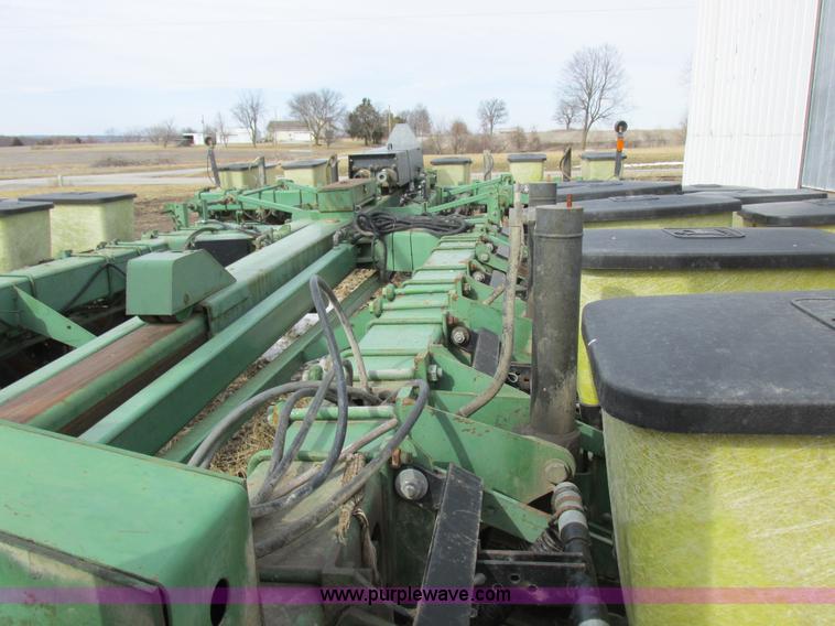 image for item K2041 John Deere 7000 planter