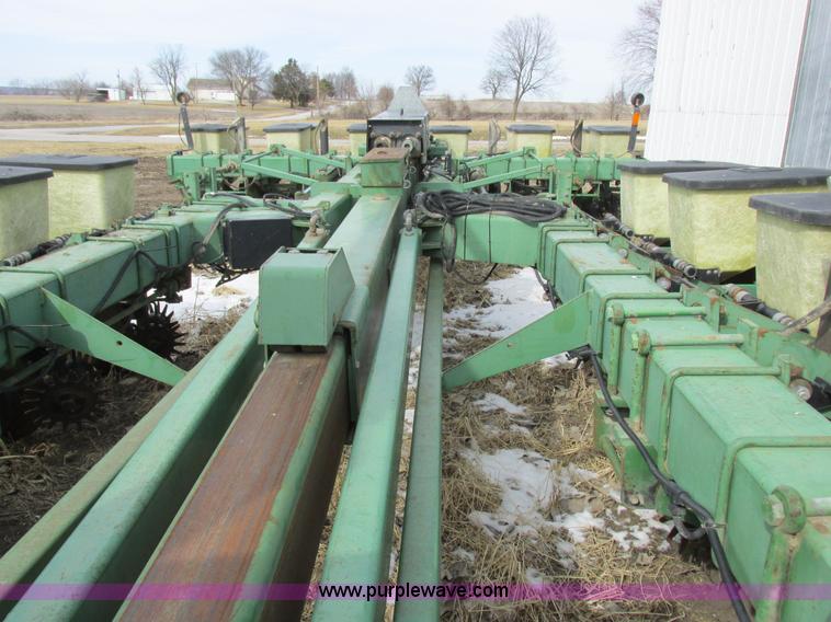 image for item K2041 John Deere 7000 planter