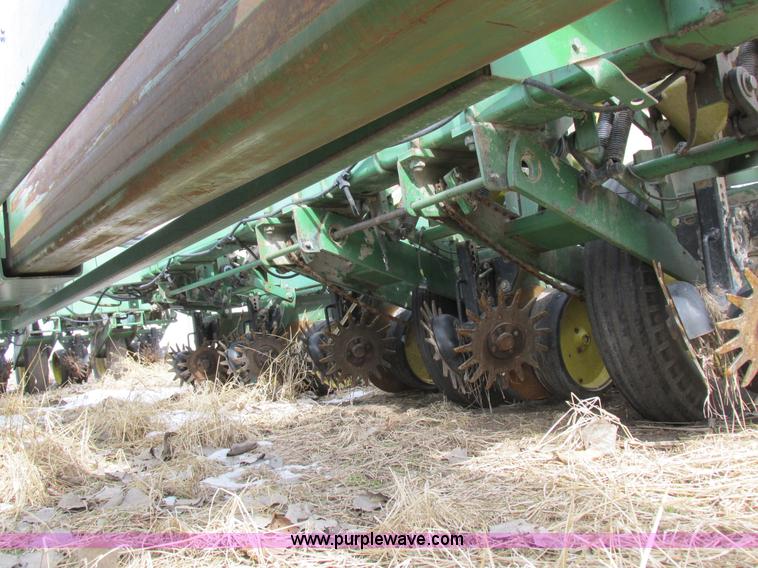 image for item K2041 John Deere 7000 planter