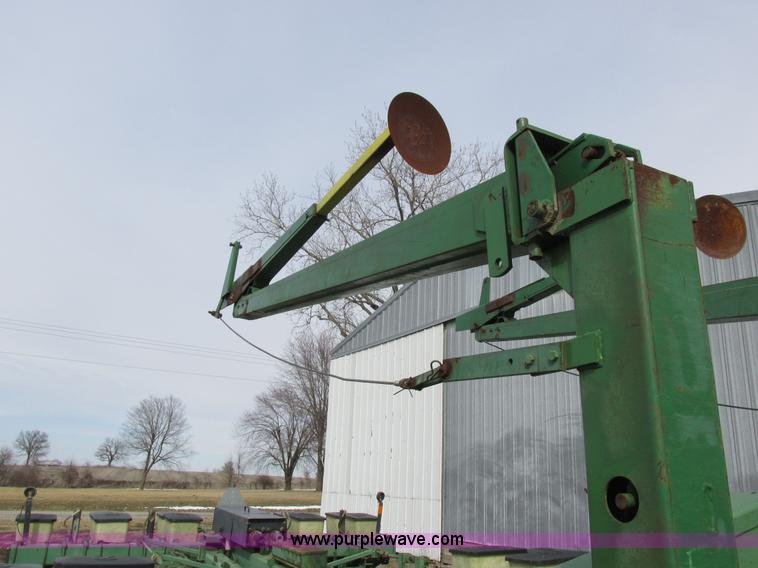 image for item K2041 John Deere 7000 planter