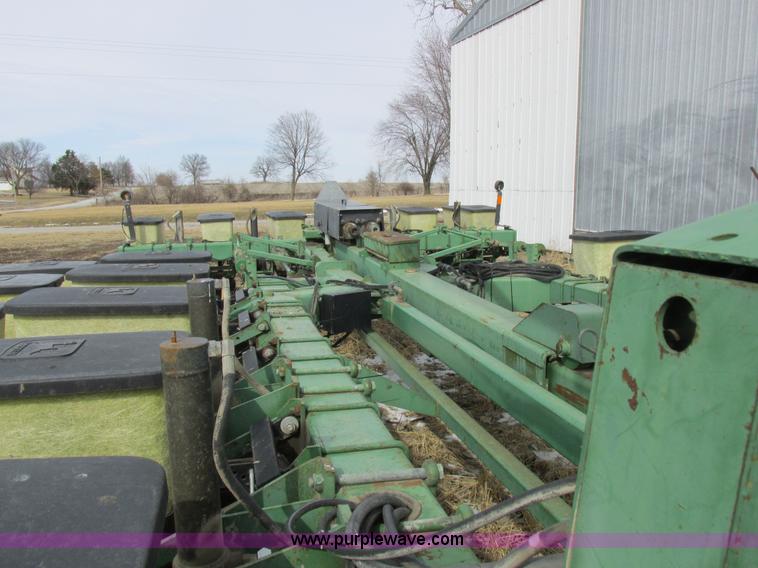 image for item K2041 John Deere 7000 planter