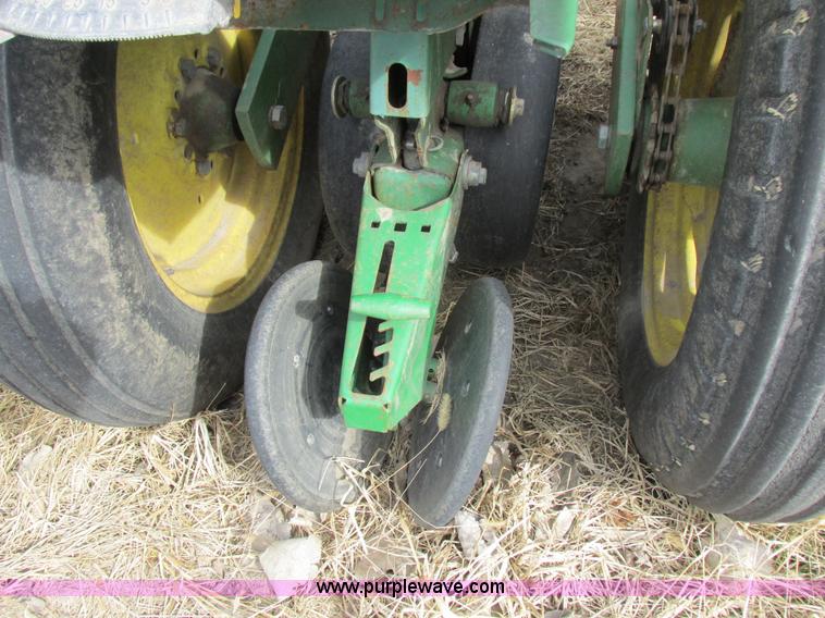 image for item K2041 John Deere 7000 planter
