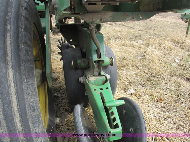 image for item K2041 John Deere 7000 planter