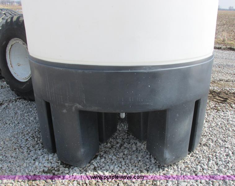 image for item K2051 1,050 gallon tank