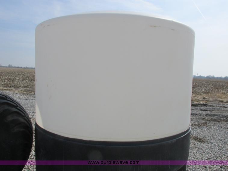 image for item K2051 1,050 gallon tank