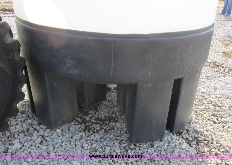 image for item K2051 1,050 gallon tank