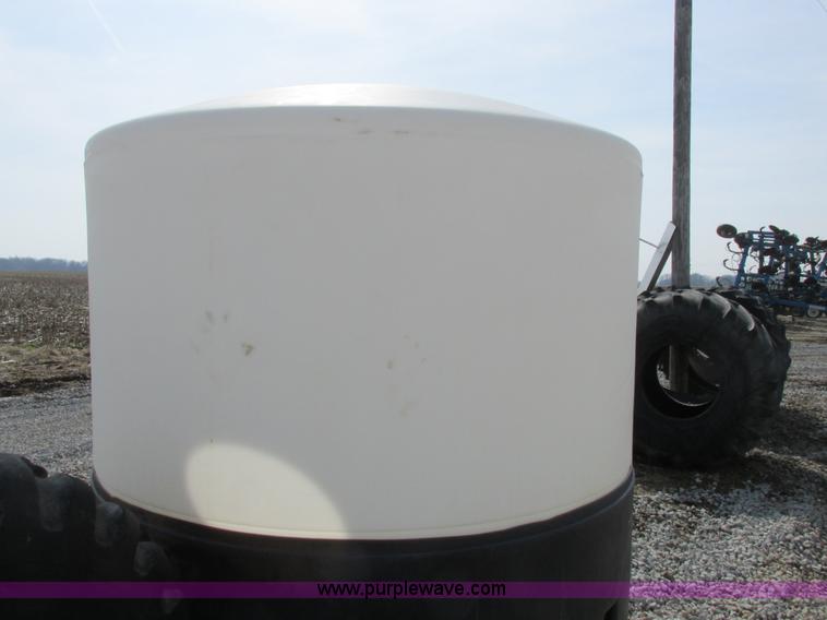 image for item K2051 1,050 gallon tank