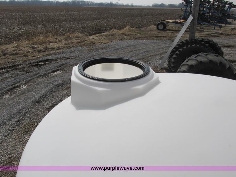 image for item K2051 1,050 gallon tank