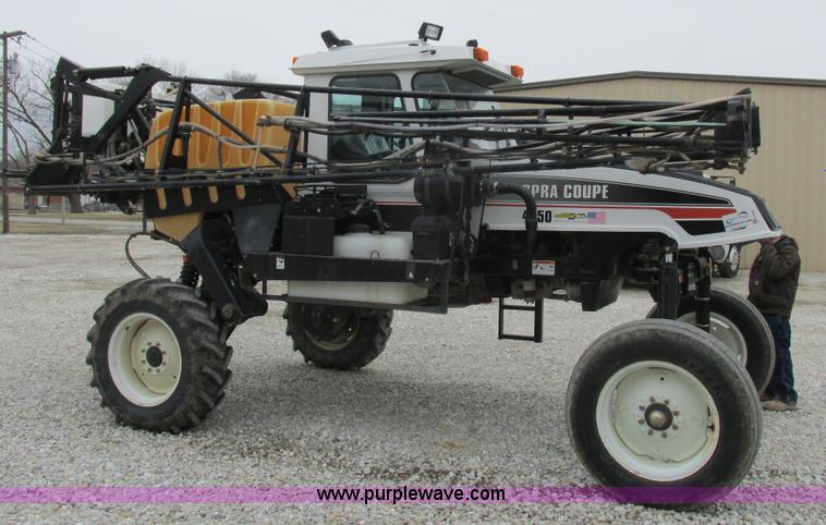 image for item K2062 2005 SpraCoupe 4450 self-propelled sprayer