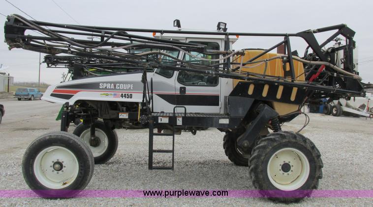 image for item K2062 2005 SpraCoupe 4450 self-propelled sprayer
