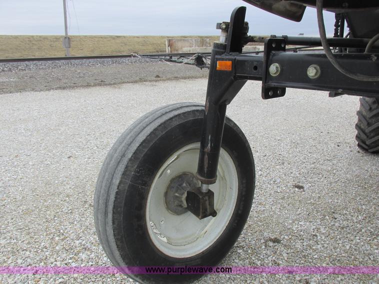 image for item K2062 2005 SpraCoupe 4450 self-propelled sprayer