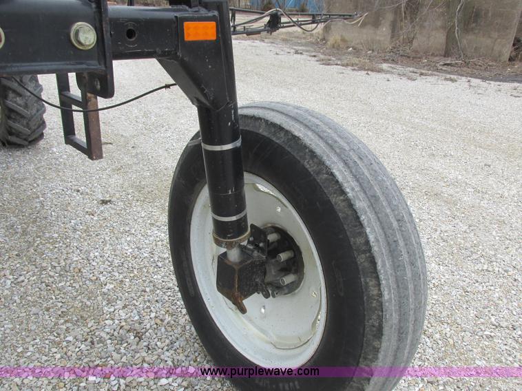 image for item K2062 2005 SpraCoupe 4450 self-propelled sprayer