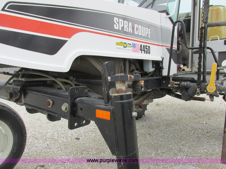 image for item K2062 2005 SpraCoupe 4450 self-propelled sprayer