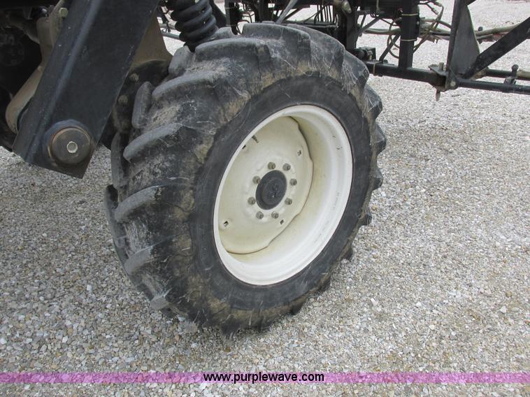 image for item K2062 2005 SpraCoupe 4450 self-propelled sprayer