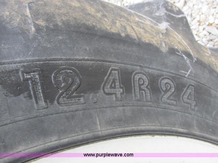 image for item K2062 2005 SpraCoupe 4450 self-propelled sprayer