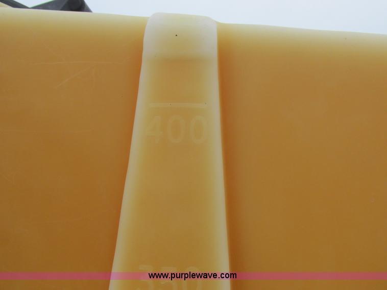 image for item K2062 2005 SpraCoupe 4450 self-propelled sprayer