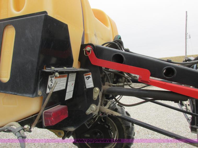 image for item K2062 2005 SpraCoupe 4450 self-propelled sprayer