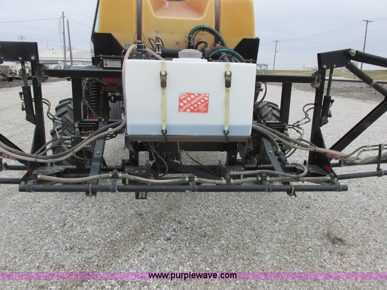 image for item K2062 2005 SpraCoupe 4450 self-propelled sprayer