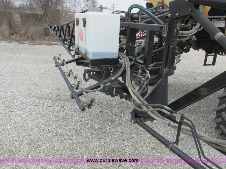 image for item K2062 2005 SpraCoupe 4450 self-propelled sprayer