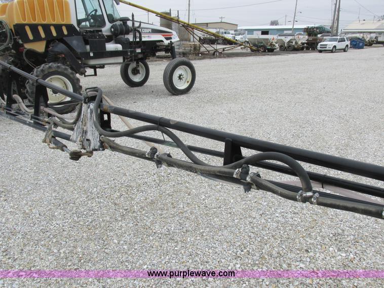 image for item K2062 2005 SpraCoupe 4450 self-propelled sprayer