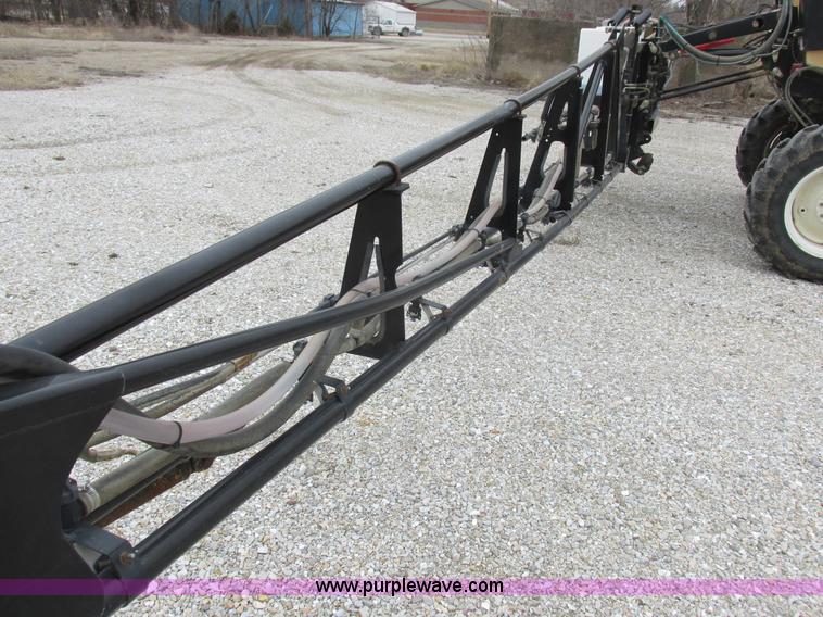 image for item K2062 2005 SpraCoupe 4450 self-propelled sprayer