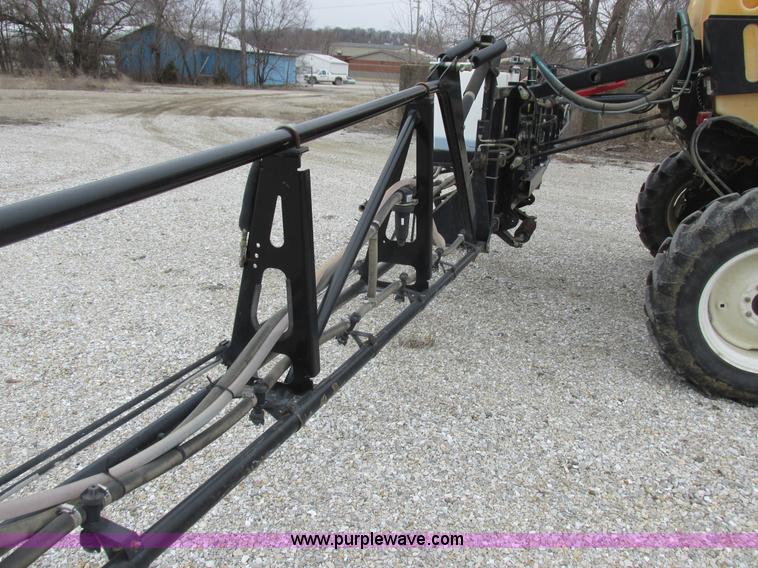 image for item K2062 2005 SpraCoupe 4450 self-propelled sprayer