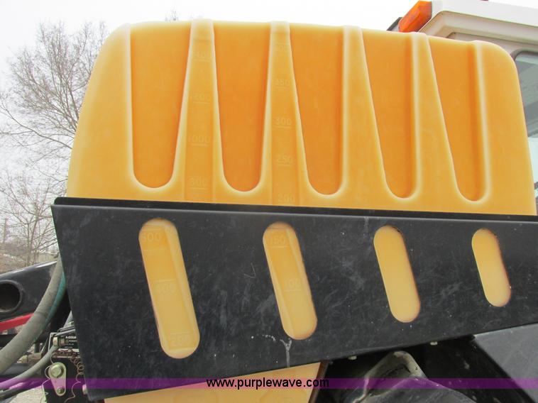 image for item K2062 2005 SpraCoupe 4450 self-propelled sprayer