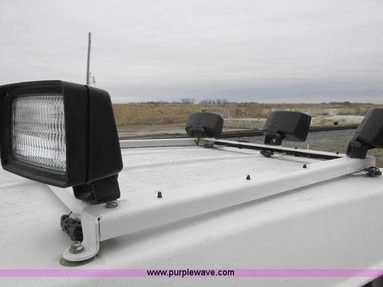 image for item K2062 2005 SpraCoupe 4450 self-propelled sprayer