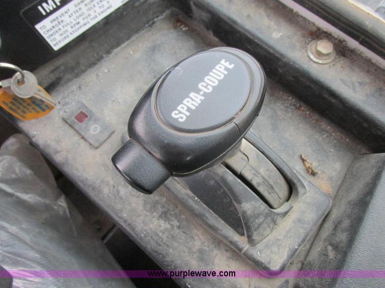 image for item K2062 2005 SpraCoupe 4450 self-propelled sprayer