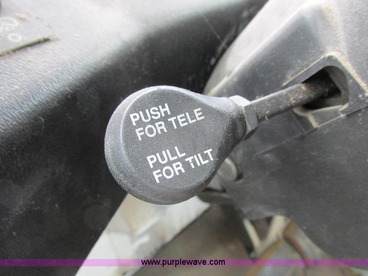 image for item K2062 2005 SpraCoupe 4450 self-propelled sprayer