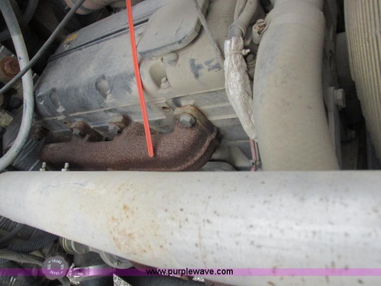 image for item K2062 2005 SpraCoupe 4450 self-propelled sprayer