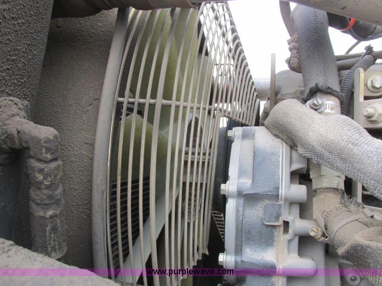 image for item K2062 2005 SpraCoupe 4450 self-propelled sprayer