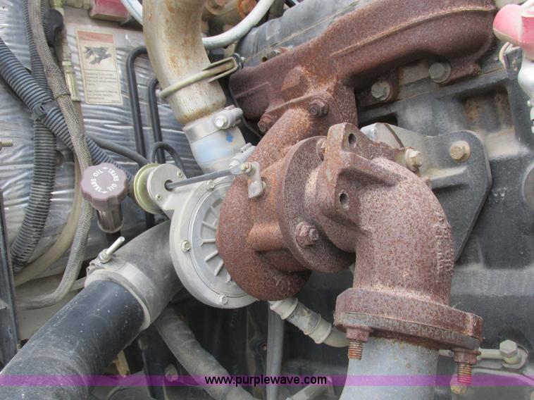 image for item K2062 2005 SpraCoupe 4450 self-propelled sprayer