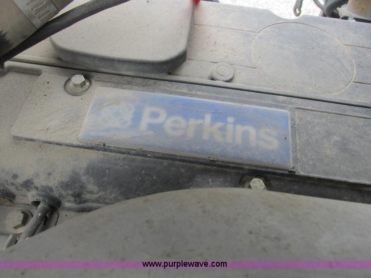 image for item K2062 2005 SpraCoupe 4450 self-propelled sprayer