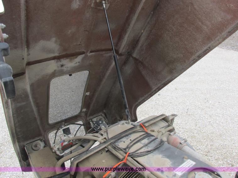 image for item K2062 2005 SpraCoupe 4450 self-propelled sprayer