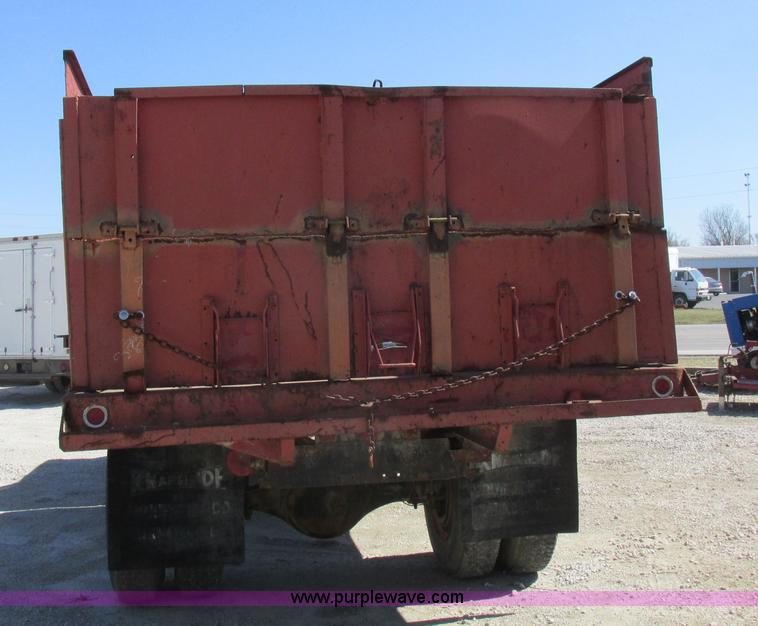 image for item K2063 1975 Chevrolet C65 grain truck