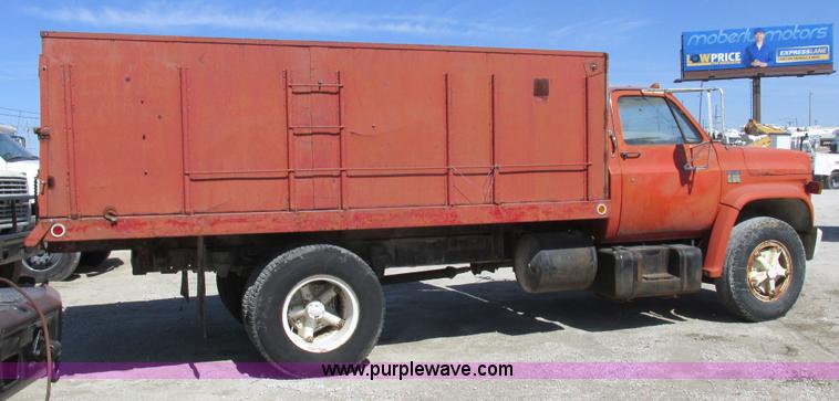 image for item K2063 1975 Chevrolet C65 grain truck