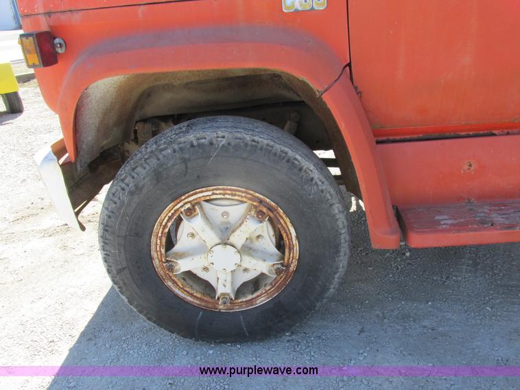 image for item K2063 1975 Chevrolet C65 grain truck