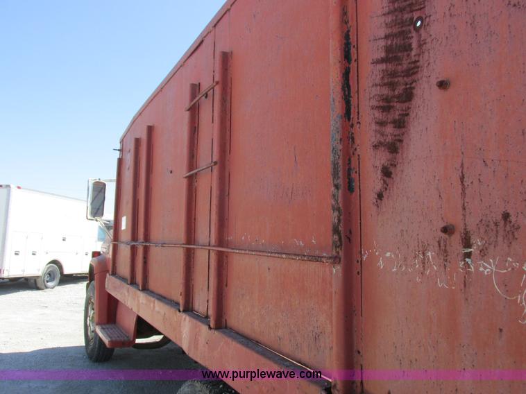 image for item K2063 1975 Chevrolet C65 grain truck