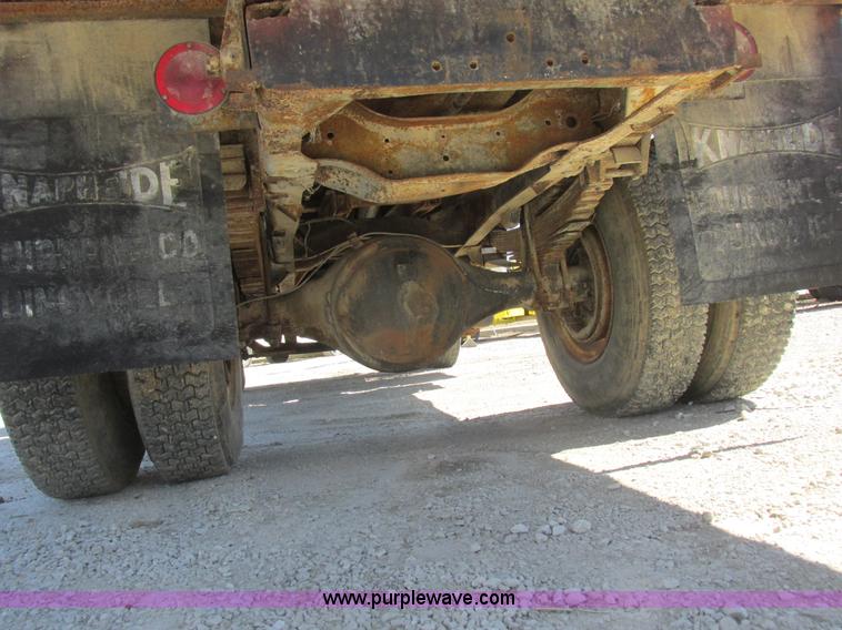 image for item K2063 1975 Chevrolet C65 grain truck