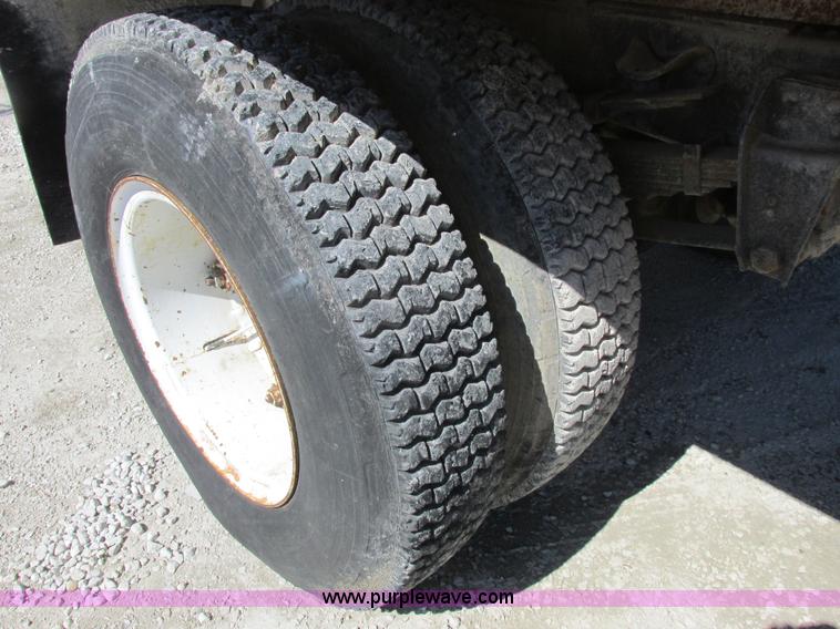 image for item K2063 1975 Chevrolet C65 grain truck