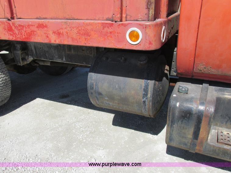 image for item K2063 1975 Chevrolet C65 grain truck