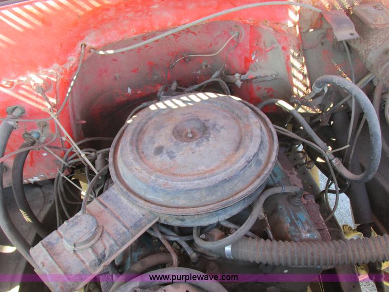 image for item K2063 1975 Chevrolet C65 grain truck